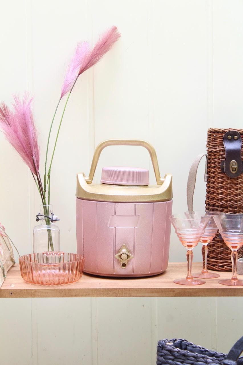 rust-oleum-universal-spray-paint-diy-drink-dispenser-cooler-makeover-inspirational-project-final